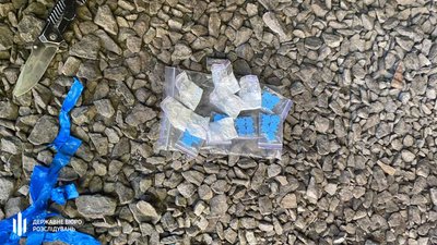 На Черкащині дільничого поліцейського підозрюють у наркоторгівлі На Черкащині дільничого поліцейського підозрюють у наркоторгівлі