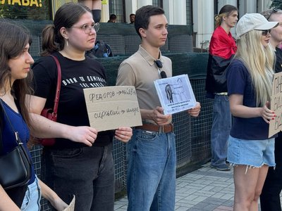Відставка Федорова: у Дніпрі мітингують проти зміни міністра оборони