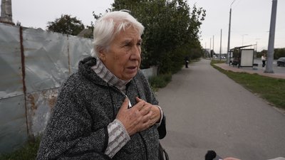 Через атаку РФ на енергетичну інфраструктуру у Чернігові в мікрорайоні Бобровиця другу добу відсутнє електропостачання Через атаку РФ на енергетичну інфраструктуру у Чернігові в мікрорайоні Бобровиця другу добу відсутнє електропостачання