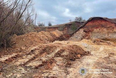 На Полтавщині судитимуть посадовця за незаконний видобуток піску на понад 8,2 млн грн На Полтавщині судитимуть посадовця за незаконний видобуток піску на понад 8,2 млн грн