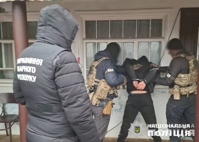 Підпалювали критичну інфраструктуру на замовлення РФ: на Одещині затримали групу ймовірних диверсантів Підпалювали критичну інфраструктуру на замовлення РФ: на Одещині затримали групу ймовірних диверсантів