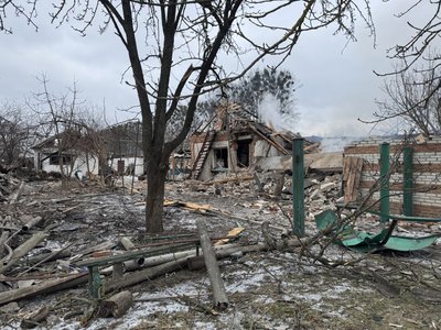 "Вискочили в чому, хто був": нічний удар "шахедами" по домогосподарству в Кириківці на Сумщині "Вискочили в чому, хто був": нічний удар "шахедами" по домогосподарству в Кириківці на Сумщині