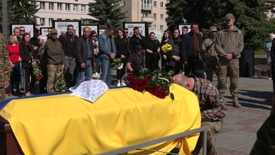 У Рівному попрощалися з 23-річним Володимиром Самковим У Рівному попрощалися з 23-річним Володимиром Самковим