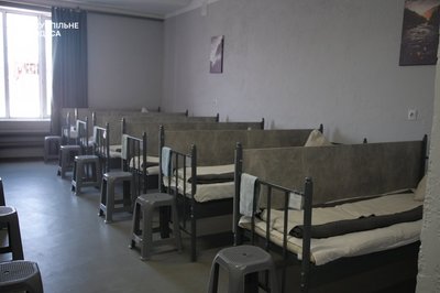 Кімнати для побачень, ремонти, храм: як живуть ув'язнені в Одеській колонії Кімнати для побачень, ремонти, храм: як живуть ув'язнені в Одеській колонії