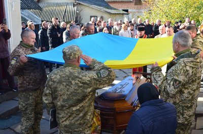тернопіль, похорон василя левенця, білобожницька громада, буданів, 25 жовтня 2025 року тернопіль, похорон василя левенця, білобожницька громада, буданів, 25 жовтня 2025 року
