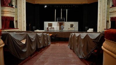 Перекрили дах та відновили глядацьку залу: Чернігівський облмуздрамтеатр через рік після обстрілу Перекрили дах та відновили глядацьку залу: Чернігівський облмуздрамтеатр через рік після обстрілу