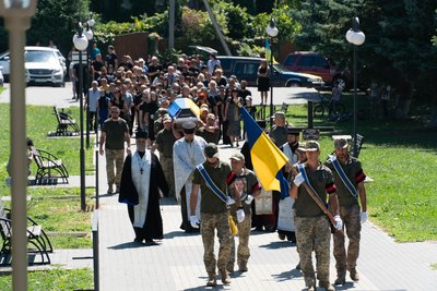 "Своїм прикладом ти можеш надихати інших людей" — настоятель Свято-Троїцького храму ПЦУ Віктор Аврамчук "Своїм прикладом ти можеш надихати інших людей" — настоятель Свято-Троїцького храму ПЦУ Віктор Аврамчук