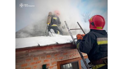 Смертельні пожежі на Чернігівщині: протягом доби загинули троє чоловіків Смертельні пожежі на Чернігівщині: протягом доби загинули троє чоловіків