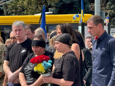З військовим Дмитром Димарем попрощались у Рівному З військовим Дмитром Димарем попрощались у Рівному