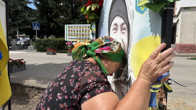У Крижополі на Вінниччині вшанували пам’ять загиблих бойових медиків У Крижополі на Вінниччині вшанували пам’ять загиблих бойових медиків
