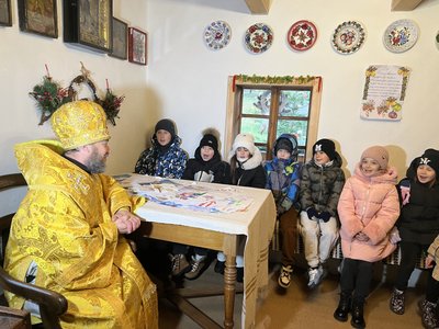 Діти у резиденції Святого Миколая у Чернівцях Діти у резиденції Святого Миколая у Чернівцях