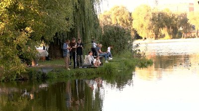 «Не замінимо діткам батьків, але маємо підставити плече»: на Вінниччині для дітей загиблих бійців організували риболовлю «Не замінимо діткам батьків, але маємо підставити плече»: на Вінниччині для дітей загиблих бійців організували риболовлю