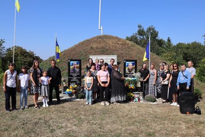 Пам'ятники бійцям Пам'ятники бійцям