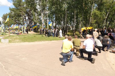 В Охтирці попрощалися зі штурмовиком-кулеметником Ігорем Лапіним В Охтирці попрощалися зі штурмовиком-кулеметником Ігорем Лапіним