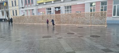 "У сітку єднання вплети оберіг" — у Житомирі до Дня Соборності влаштували патріотичну акцію на підтримку ЗСУ