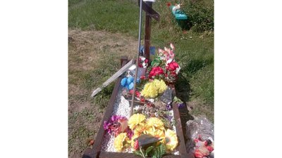 На Звенигородщині пошкодили могилу військовослужбовця На Звенигородщині пошкодили могилу військовослужбовця