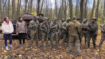 Стрілецька, тактична та домедична підготовка: Вінничани проходять навчання з нацспротиву Стрілецька, тактична та домедична підготовка: Вінничани проходять навчання з нацспротиву