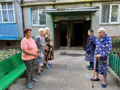 Житомирську багатоповерхівку затоплює нечистотами Житомирську багатоповерхівку затоплює нечистотами