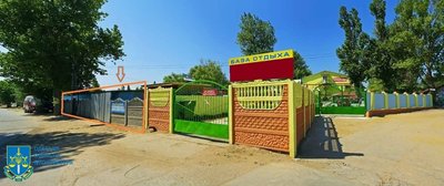 Заволоділи базою відпочинку Укрпошти: в Одеській області викрили злочинну групу — прокуратура
