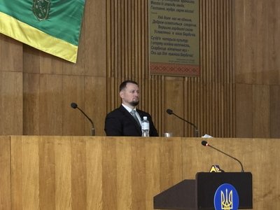 Службове житло та надбавки: у Бердичеві ухвалили програму підтримки лікарів Службове житло та надбавки: у Бердичеві ухвалили програму підтримки лікарів