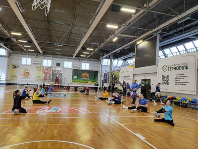У Тернополі ветерани тренуються з жіночою паралімпійською збірною України, волейбол, 30 квітня 2026 року У Тернополі ветерани тренуються з жіночою паралімпійською збірною України, волейбол, 30 квітня 2026 року