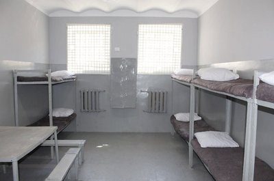 Площа звичайної камери варіює від 6 до 30 метрів квадратних Площа звичайної камери варіює від 6 до 30 метрів квадратних