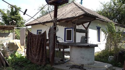"Хочемо їсти натуральну їжу і дихати свіжим повітрям": як живуть екопоселенці на Черкащині "Хочемо їсти натуральну їжу і дихати свіжим повітрям": як живуть екопоселенці на Черкащині