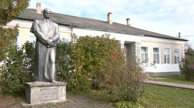 пам'ятник шевченку, школа, жабині, тернопільщина пам'ятник шевченку, школа, жабині, тернопільщина