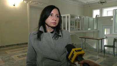 Проти дистанційного навчання: у Чернігові батьки прийшли до міськради, щоб вирішити формат навчання Проти дистанційного навчання: у Чернігові батьки прийшли до міськради, щоб вирішити формат навчання