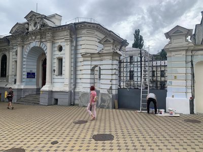 У Києві почали реставрацію брами садиби Терещенка У Києві почали реставрацію брами садиби Терещенка