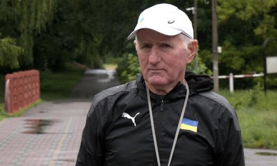 Тренер Володимир Яловик Тренер Володимир Яловик