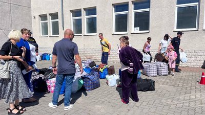 На Рівненщину з Донеччини прибув одинадцятий евакуаційний потяг На Рівненщину з Донеччини прибув одинадцятий евакуаційний потяг