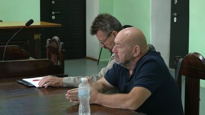 Провину визнає частково: у Чернігові почали розгляд справи директора обласного центру соцадаптації Миколи Романова Провину визнає частково: у Чернігові почали розгляд справи директора обласного центру соцадаптації Миколи Романова
