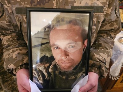 У Полтаві попрощалися із військовим Миколою Богомоловим У Полтаві попрощалися із військовим Миколою Богомоловим