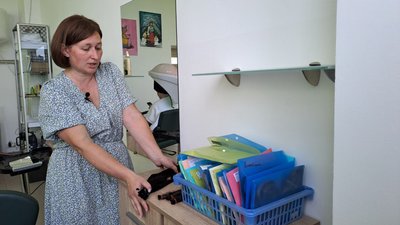 Кропивничанка відкрила студію з виготовлення перук для людей з облисінням
