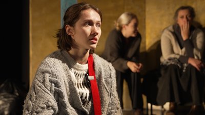 "Щоб глядач побачив не нинішні жахи, а те, що в цьому можна жити, діяти, вірити": у Чернігові готують прем'єру "Вирій" "Щоб глядач побачив не нинішні жахи, а те, що в цьому можна жити, діяти, вірити": у Чернігові готують прем'єру "Вирій"