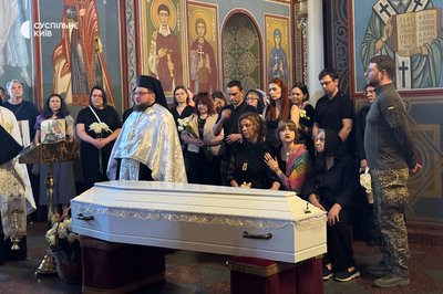 "Мріяв стати програмістом, подорожувати світом": у Києві попрощалися з загиблим в ДТП 12-річним Грішею Глушичем "Мріяв стати програмістом, подорожувати світом": у Києві попрощалися з загиблим в ДТП 12-річним Грішею Глушичем