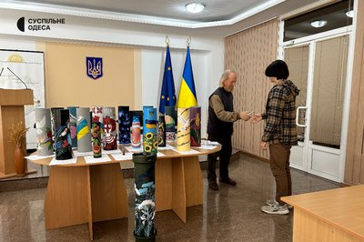 "Не тільки страх, а й краса": в Ізмаїлі створили артоб'єкти з воєнних гільз "Не тільки страх, а й краса": в Ізмаїлі створили артоб'єкти з воєнних гільз