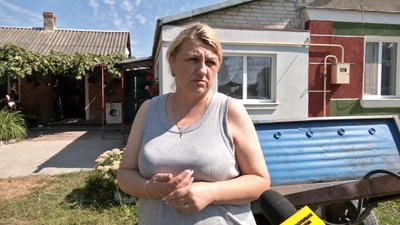 "Вибухом знесло двері": жителі приватного сектору в Луцьку оговтуються після ранкового обстрілу РФ "Вибухом знесло двері": жителі приватного сектору в Луцьку оговтуються після ранкового обстрілу РФ