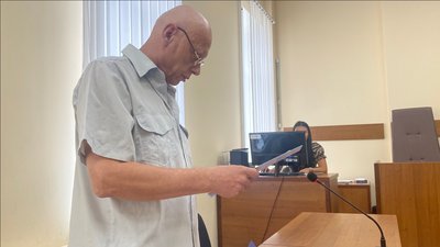 Миколаївець Олег Щебетюк під час засідання суду Миколаївець Олег Щебетюк під час засідання суду