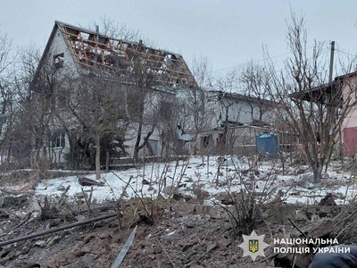 Пошкоджені будинки та автомобіль: наслідки російської атаки фіксують у кількох районах Київщини Пошкоджені будинки та автомобіль: наслідки російської атаки фіксують у кількох районах Київщини