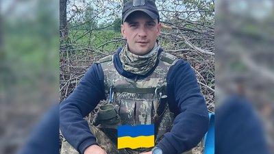 На Чернігівщині поховали шістьох військових ЗСУ На Чернігівщині поховали шістьох військових ЗСУ