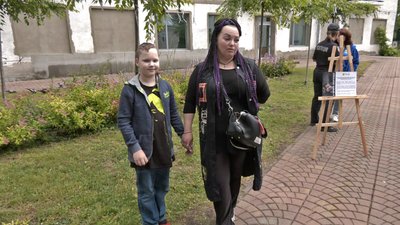 Акція "Голоси дітей": у Луцьку вшанували пам'ять загиблих внаслідок російської агресії Акція "Голоси дітей": у Луцьку вшанували пам'ять загиблих внаслідок російської агресії