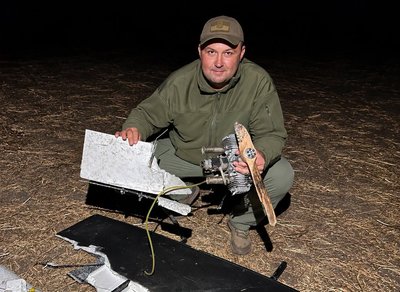 Військовий кулеметним вогнем збив ударний БпЛА під час нічної атаки РФ на Одещину 13 вересня Військовий кулеметним вогнем збив ударний БпЛА під час нічної атаки РФ на Одещину 13 вересня