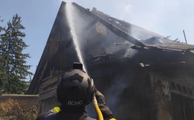 Майже пів сотні атак РФ по трьох районах Дніпропетровщини: поранена жінка, пошкоджені підприємство, приватні оселі, авто Майже пів сотні атак РФ по трьох районах Дніпропетровщини: поранена жінка, пошкоджені підприємство, приватні оселі, авто