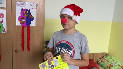 "Це дуже допомагає долати їм хворобу": як волонтери прикрашали вікна із пацієнтами в дитячій лікарні на Рівненщині "Це дуже допомагає долати їм хворобу": як волонтери прикрашали вікна із пацієнтами в дитячій лікарні на Рівненщині