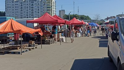Тернопільський ринок, молода картопля, скільки вартує молода картопля