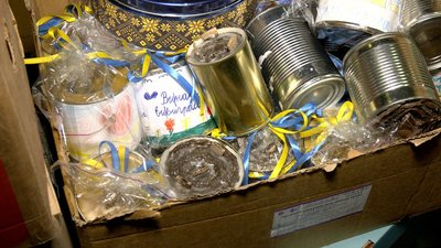 Солодощі та фрукти для захисників: вінницькі школярі зібрали пів тонни провізії Солодощі та фрукти для захисників: вінницькі школярі зібрали пів тонни провізії