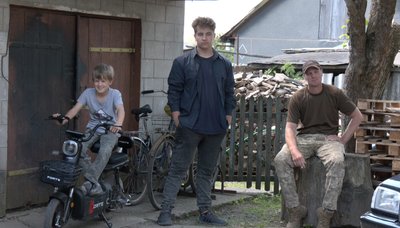 "Треба йти воювати": спогади про загиблого бійця та багатодітного батька з Волині Тараса Піварчука "Треба йти воювати": спогади про загиблого бійця та багатодітного батька з Волині Тараса Піварчука