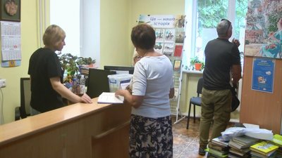 У Хмельницькому почали більше читати книги: чи пов'язано це з відключеннями світла У Хмельницькому почали більше читати книги: чи пов'язано це з відключеннями світла